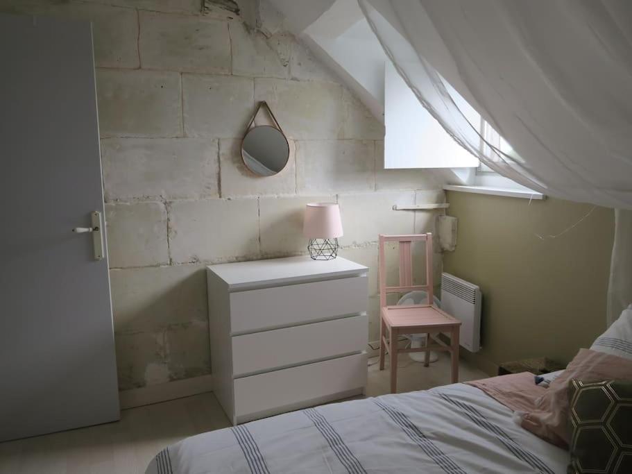 Appartement Des Hirondelles , Au Pied Du Chateau Chinon Esterno foto